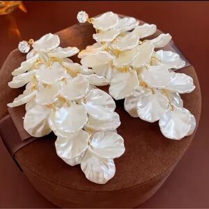 Chic Ivory Petal Elegant Earrings